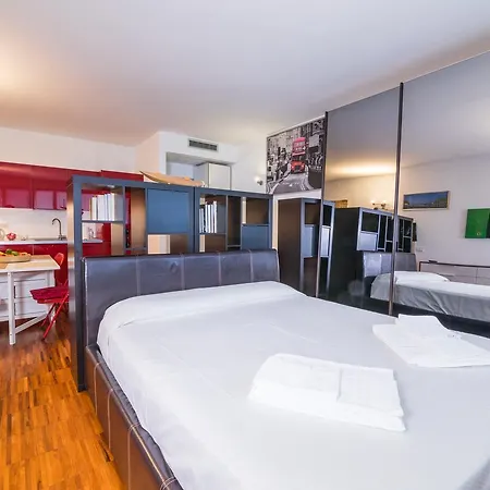 Via Nicastro Open Space Apartment Milan