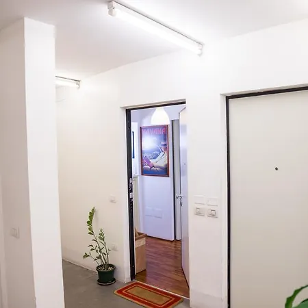 Via Nicastro Open Space Apartment
